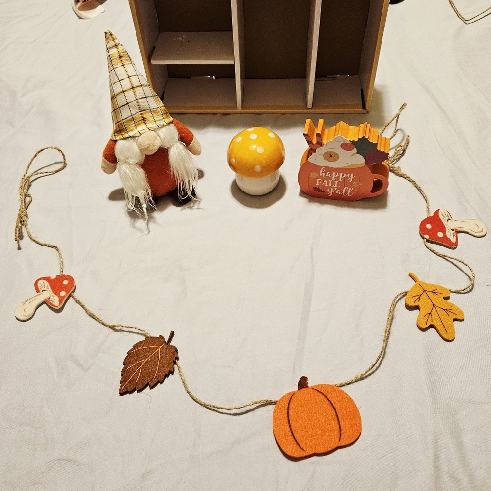 Festive Fall 6pc Decor Set - Picture 7 of 13
